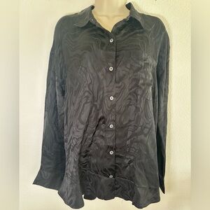 Banana republic women’s satin Black Button-Up Shirt size large